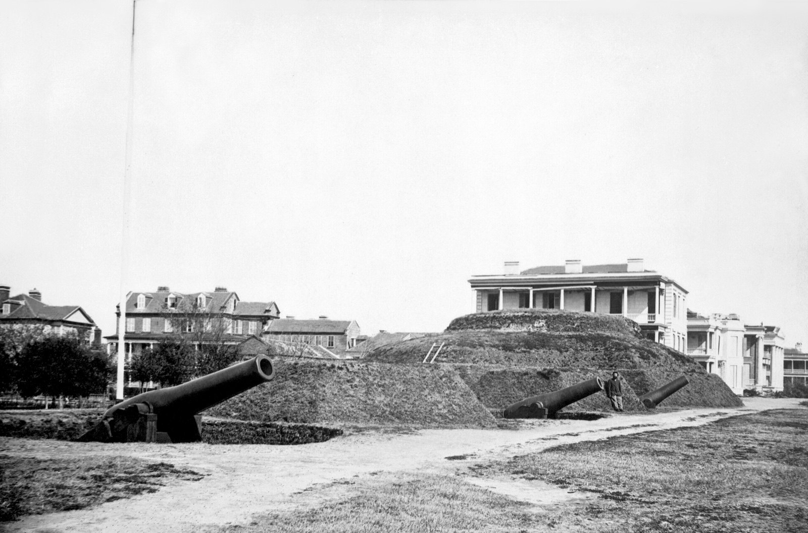 Battery Ramsay, original black and white